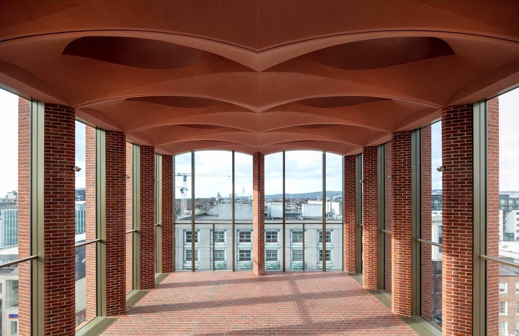 De internationale tweejaarlijkse Brick Award, opgericht in 2004 door Wienerberger om innovatie en uitmuntendheid in baksteenarchitectuur te bevorderen, werd voor de elfde keer georganiseerd in Wenen.