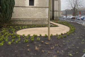 Unieke renovatie kerktuin Vilvoorde